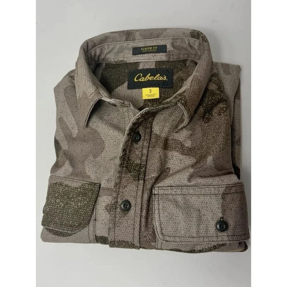 Cabelas Bass Pro Outfitter Camo L/S Microtex Button Shirt Men's Size Small